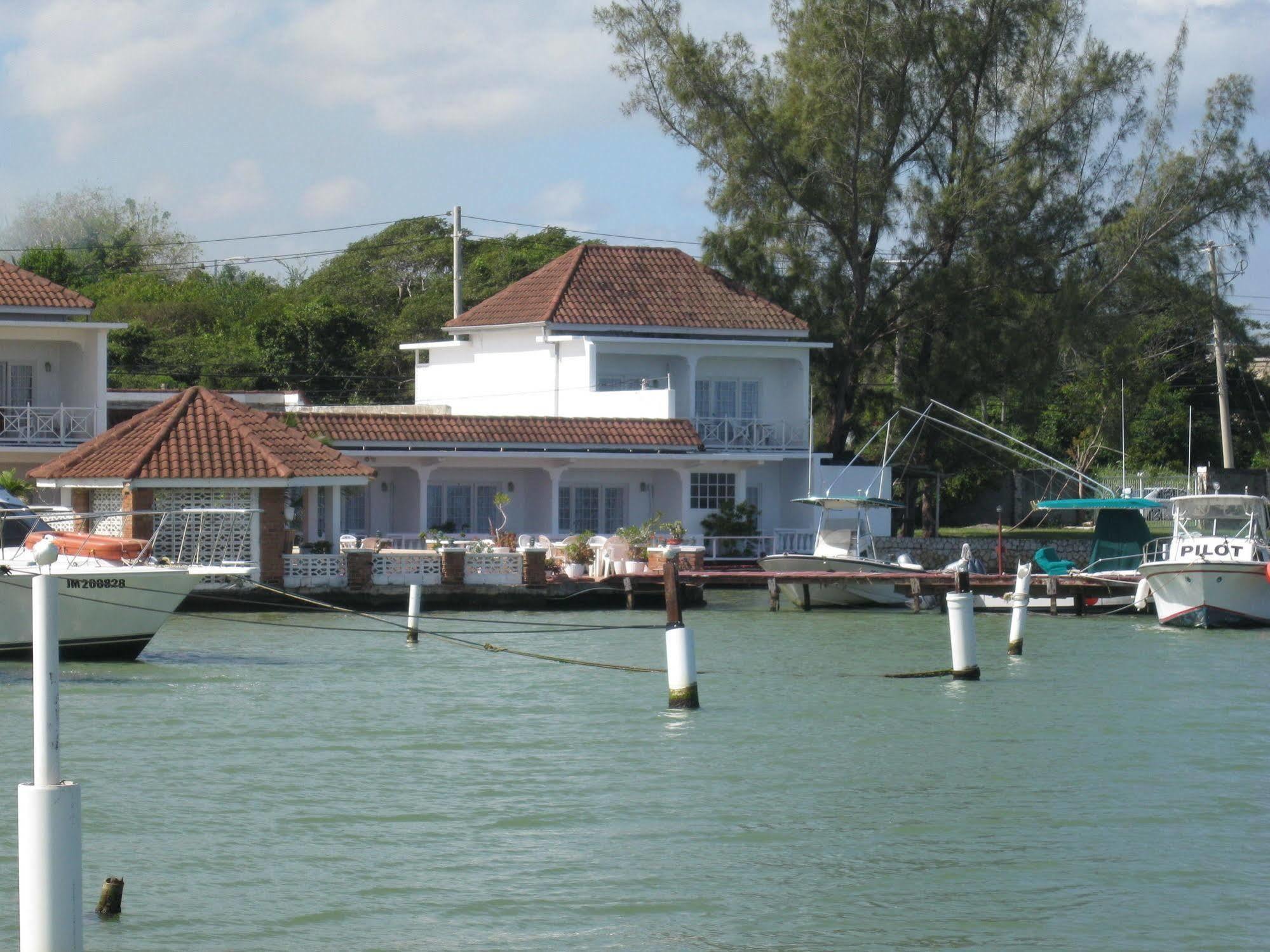 Fisherman'S Inn Hotel Florence Hall Luaran gambar